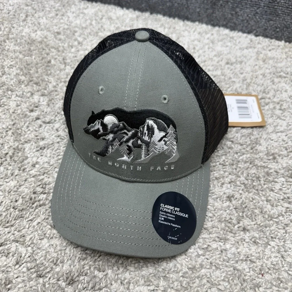 The North Face SnapBack hat cap bear‎ mountain trees gray/black adjustable